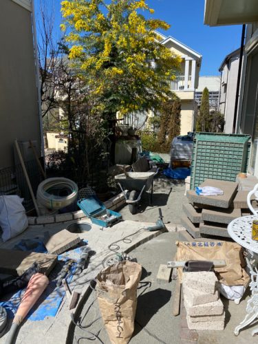 お手入れのラクな庭