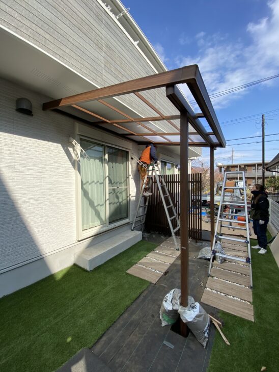 屋根があるとお庭が変わる