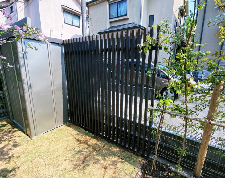 目隠しフェンスのタイプ（縦格子）