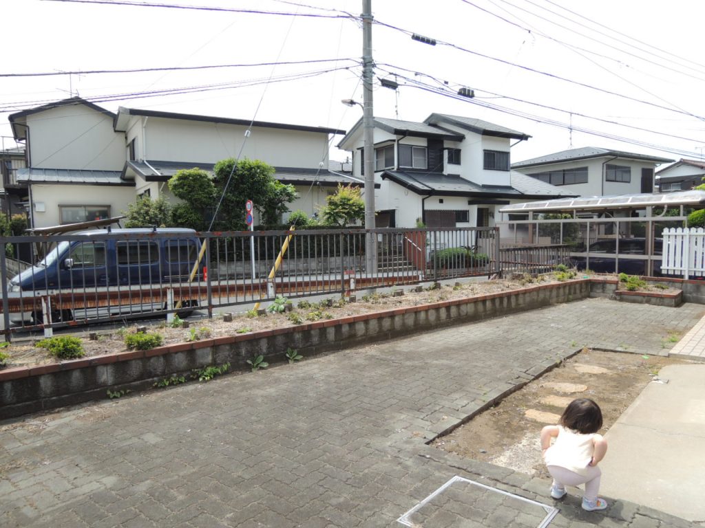 エクステリアリフォーム前　奥から